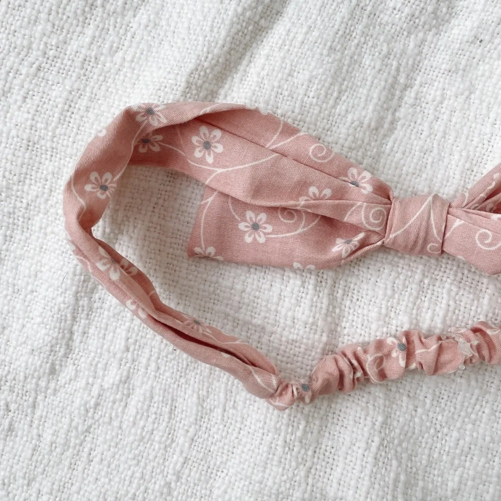 Pink floral headband - Picture 3 of 6